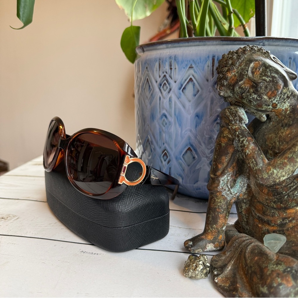 Salvatore Ferragamo | Sunglasses, New 238‎ (Dark Tortoise) - Picture 2 of 10
